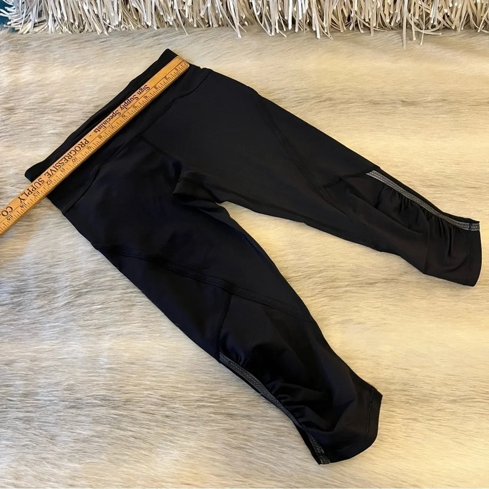 LULULEMON Black Crop Leggings Gathered Knees Reflective Strips 2 4